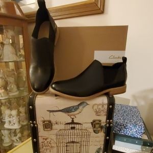 Clarks 'Edenvale Page' booties